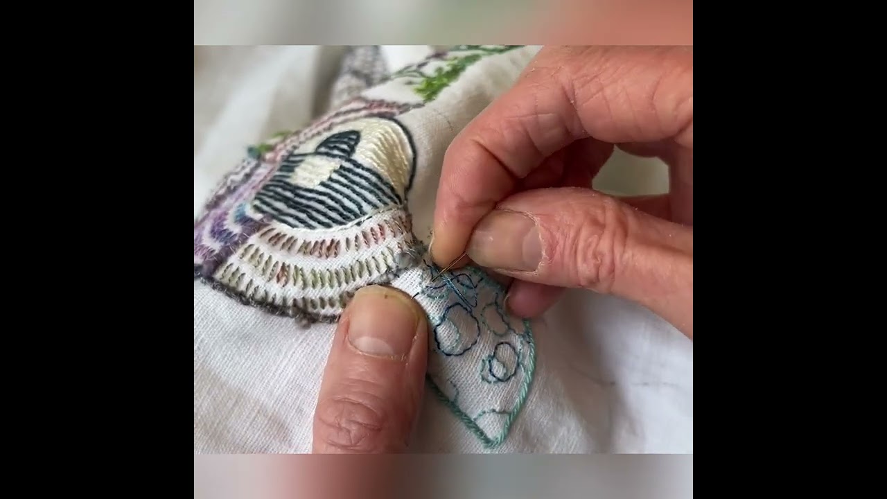 Intuitive daily stitching: back stitch circles