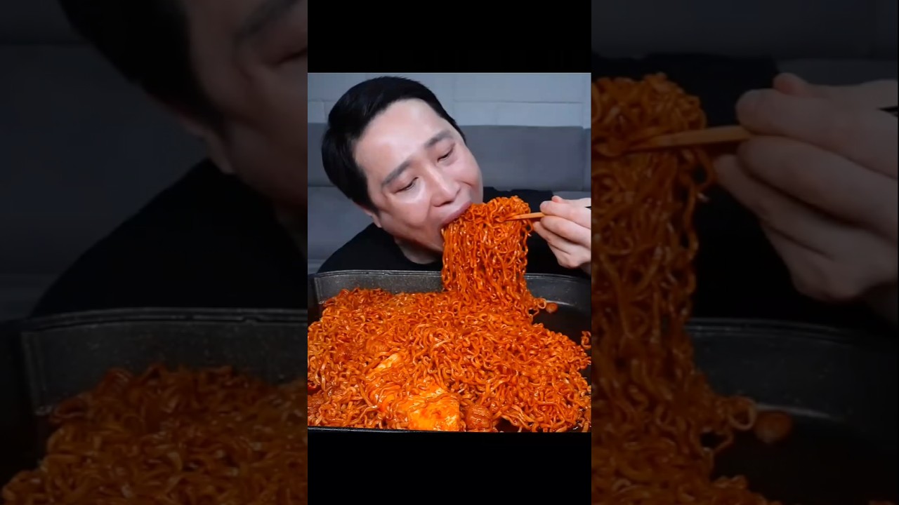 Giant Spicy Mixed Noodles Mukbang | Unlimited Gourmet Noodles Eating Challenge
