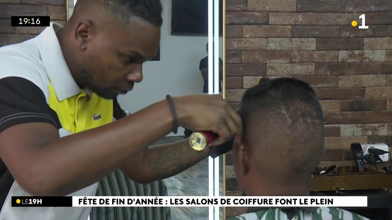Pour les fêtes, tout le monde veut se faire beau... et avoir la dernière coupe à la mode.