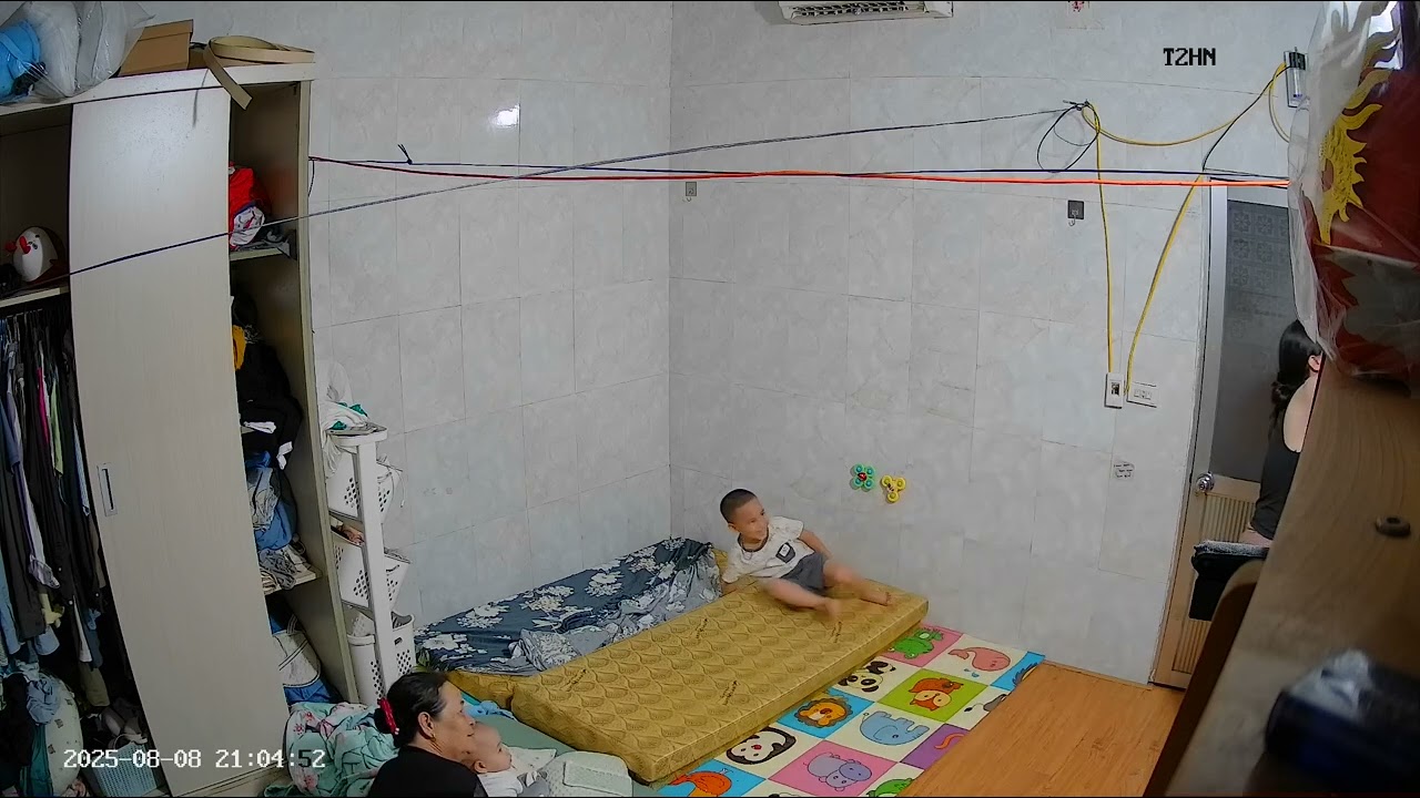 Tình cảm mẹ con đi lên 8-8/25