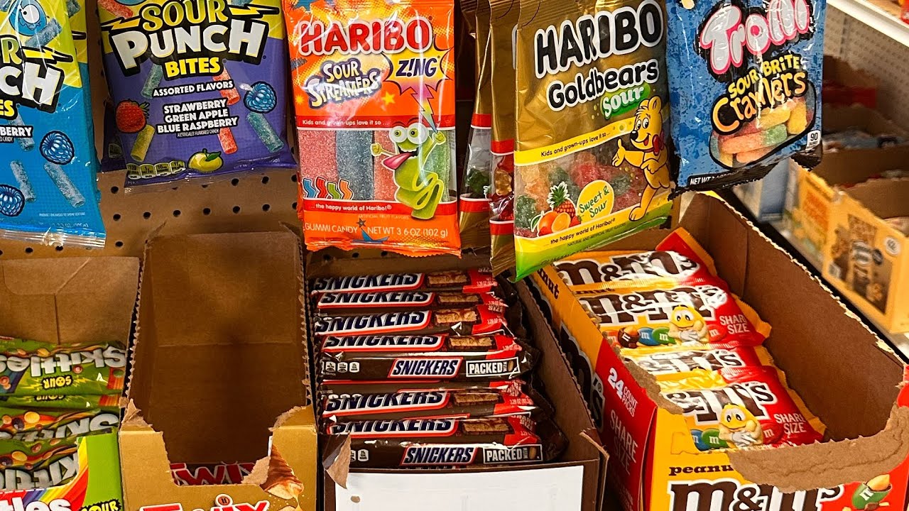 BIG BACK BUYING SNACKS @ChocolateSugi 🍫 LIVE DAILY STREAMS 🍪