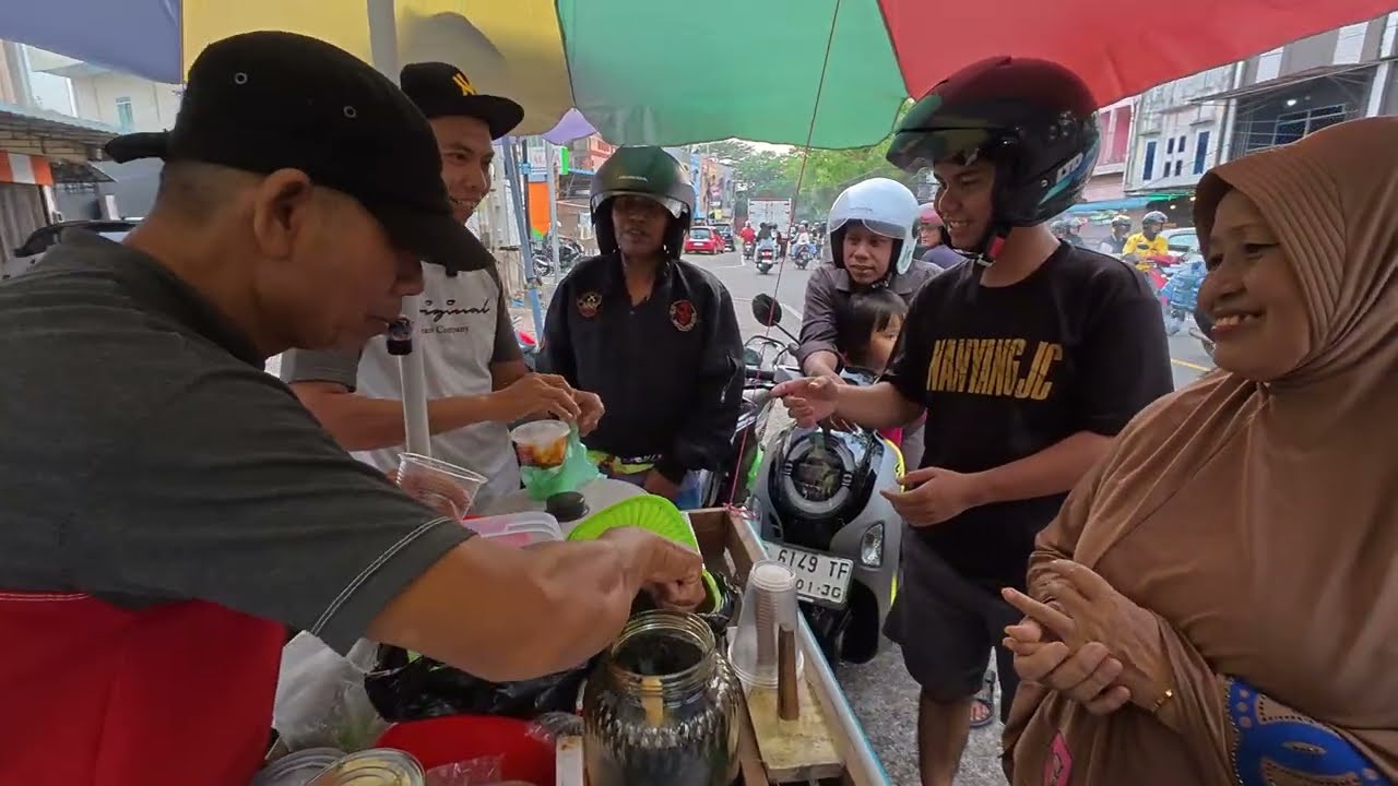 Berbagi Takjil Menjelang Hari Raya Idul Fitri 1446 H❗Berkah Ramadhan