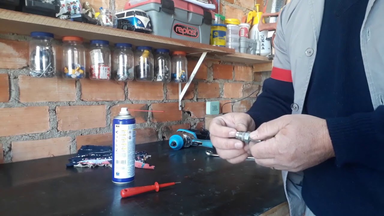 Limpeza da válvula PCV da Tracker