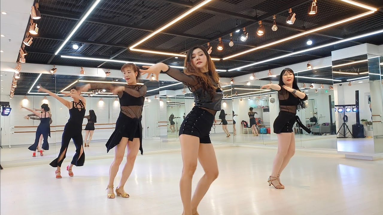 Day by day (Beginner) line dance | Withus Korea, LDA