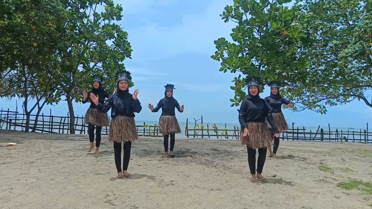 TUGAS SENI TARI | TARI SAJOJO | Kelompok 3