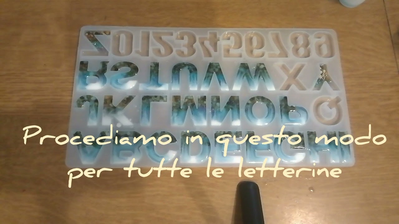 Resin Art: creiamo dei portachiavi a lettera stile