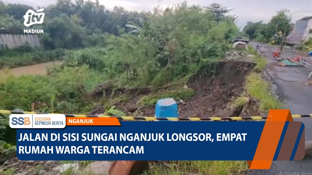 NGANJUK - Jalan di Sisi Sungai Nganjuk Longsor, Empat Rumah Warga Terancam