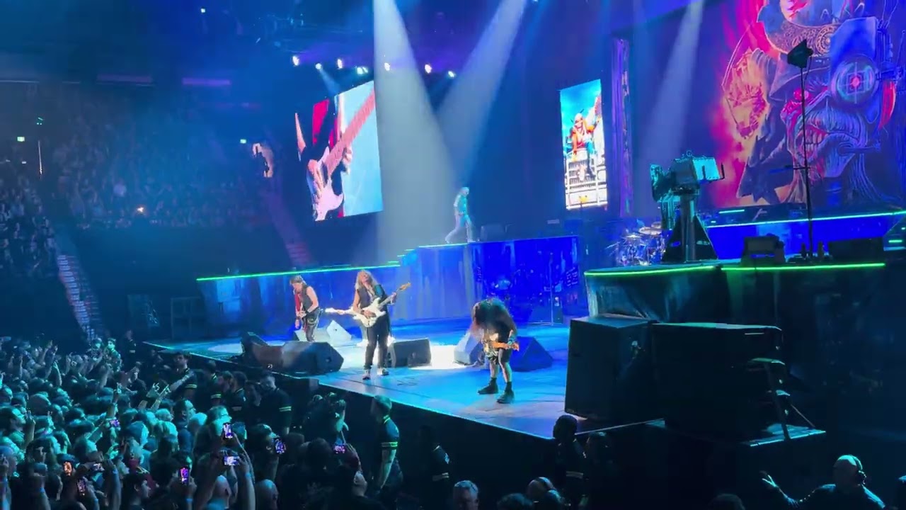 Iron Maiden - Wasted Years Montréal Centre Bell 30-10-24