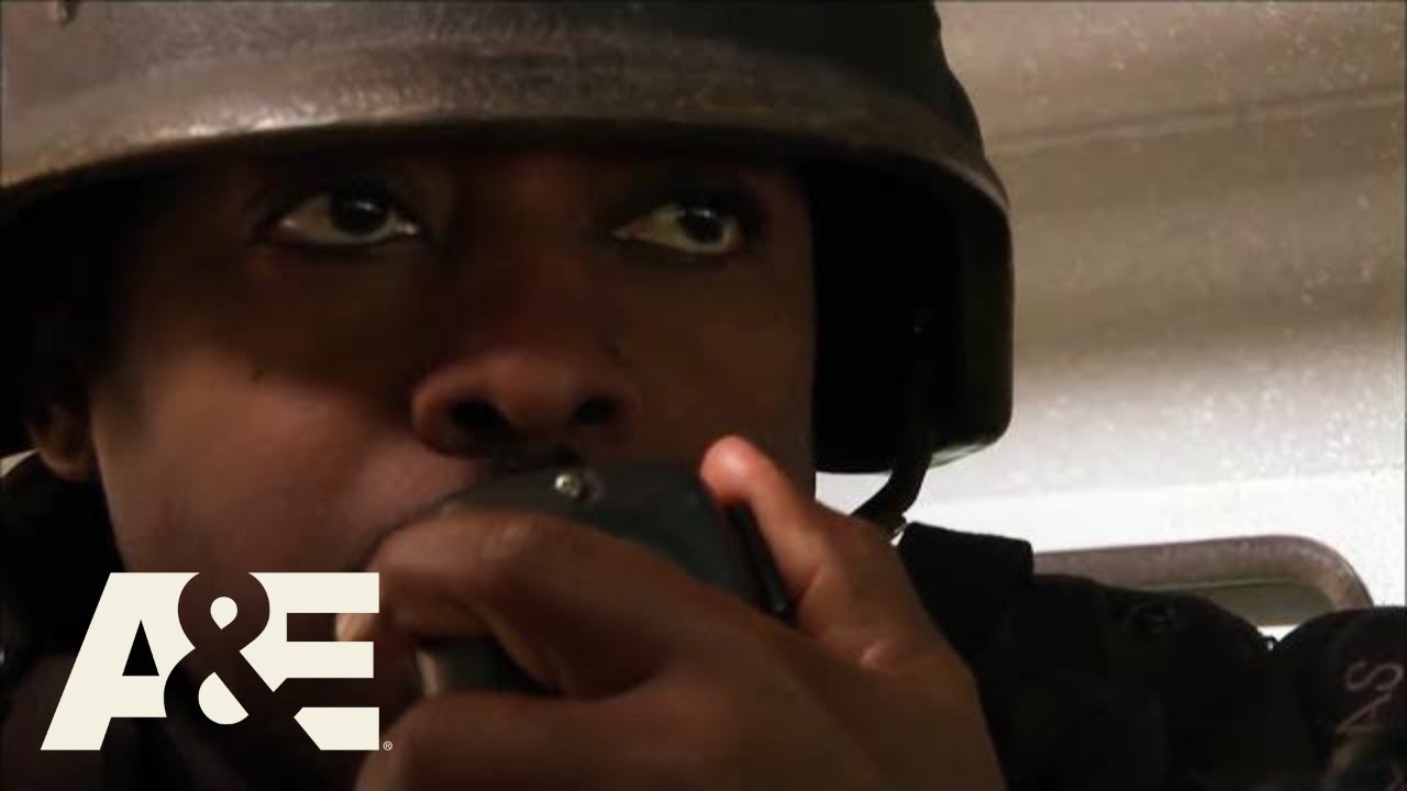 Dallas SWAT: Hiding in a Stranger&rsquo;s House | A&E