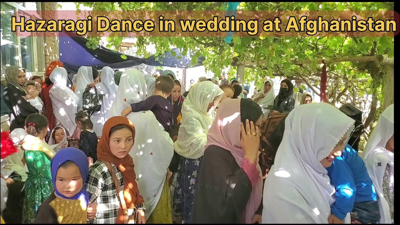رقص شاد هزارگی در عروسی مهدی در توحید آباد غزنی.