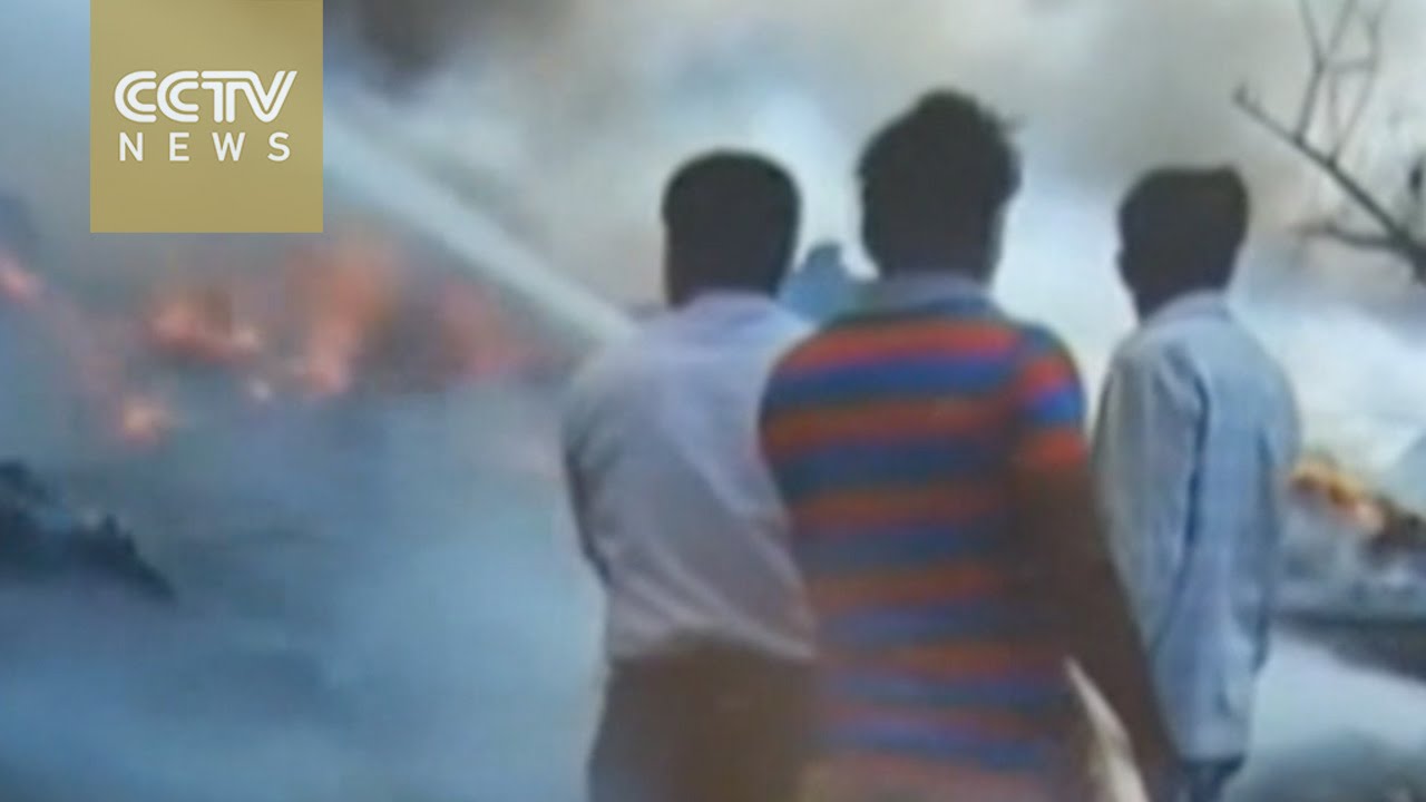 Fire leaves hundreds homeless in India slum