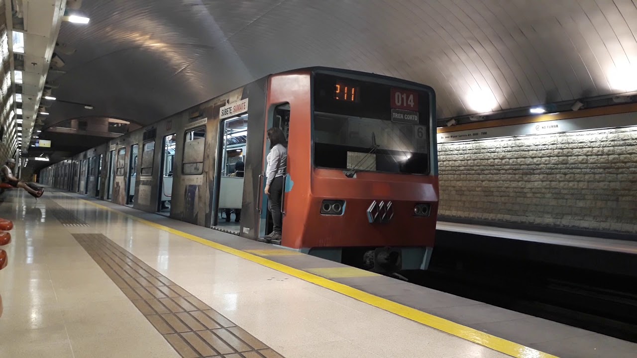 Tren NS-74 en estación El Parrón Línea 2