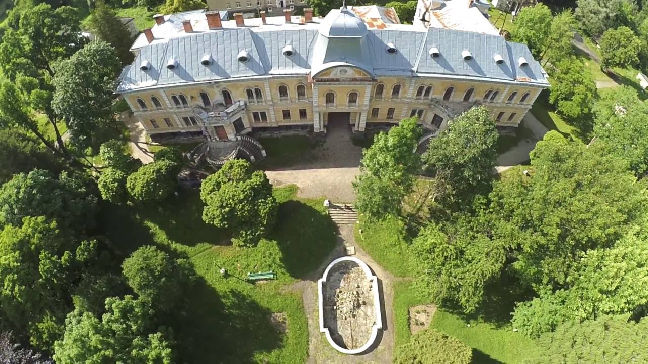 Сколе з висоти пташиного польоту. Сколівська Скеля