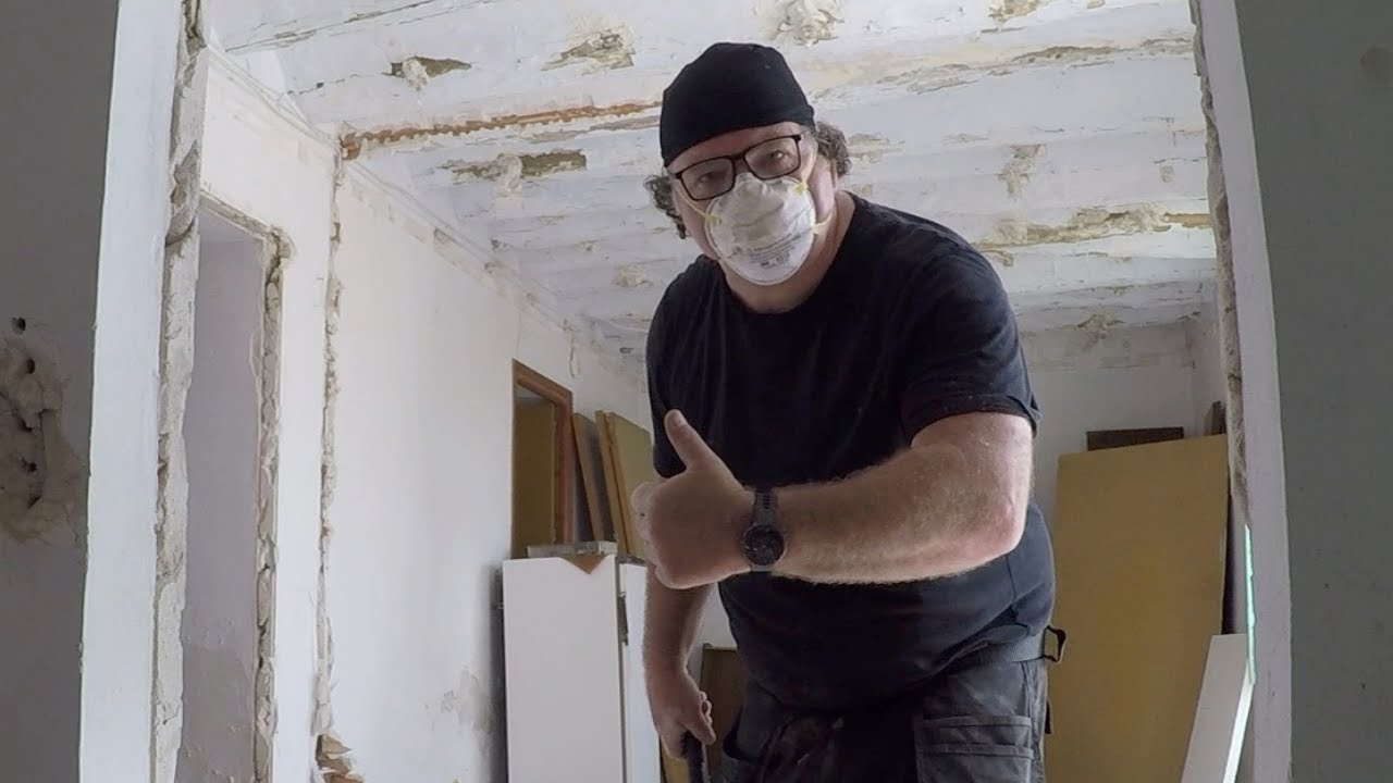 12. Cortijo renovation - bringing down the walls and a drive through Oria village