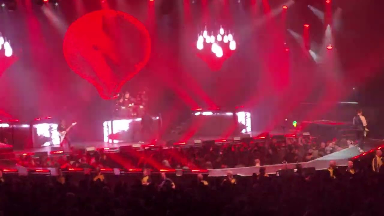 Bullet For My Valentine - Room 409 Live Cardiff The Poisoned Ascendancy Tour