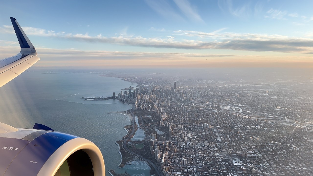 Sunset Landing with View of Chicago | United Airlines Airbus A321neo Landing at Chicago-O'Hare