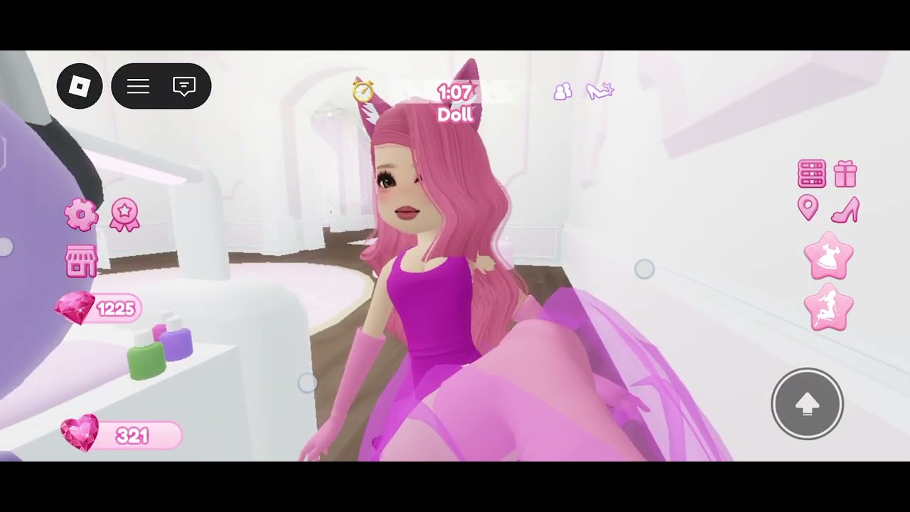 Playing it girl in Roblox 