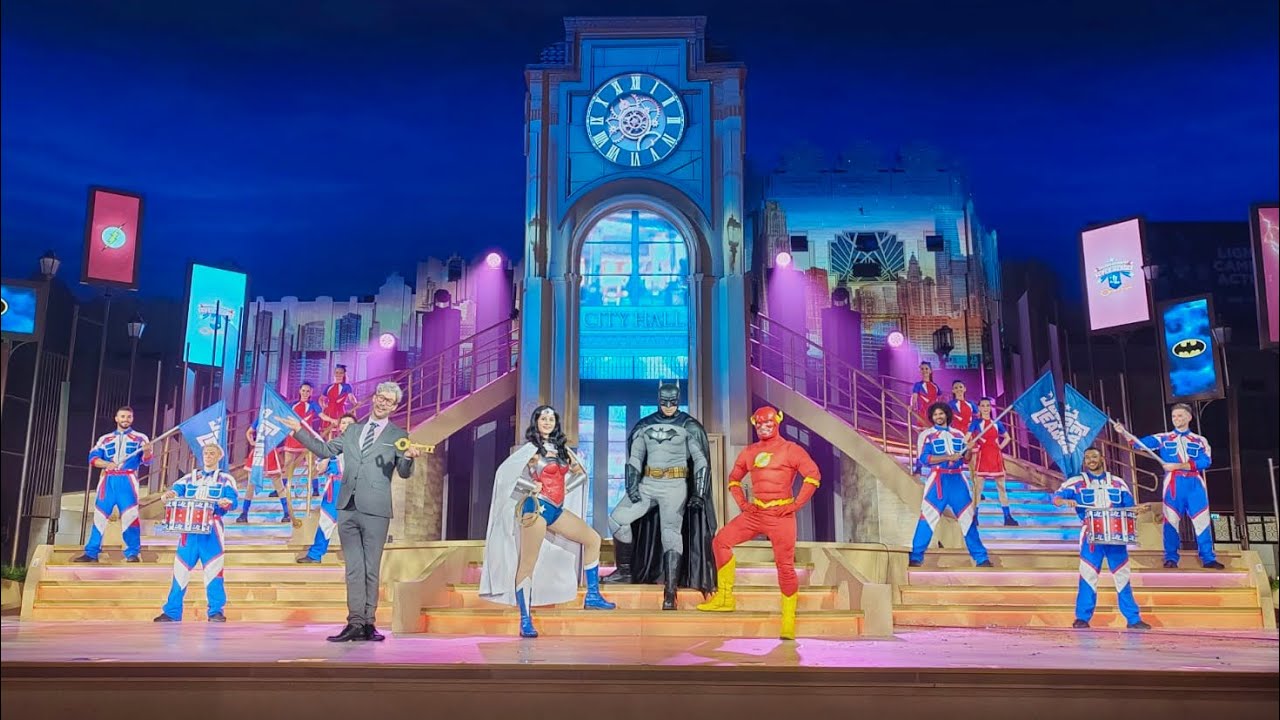 Justice League Celebration LIVE SHOW - WB World (Flash, Wonder Woman, Batman)