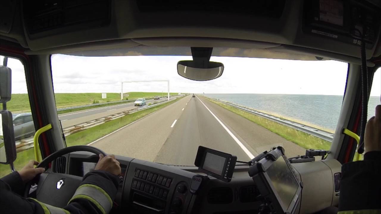 Brandweer Den Oever - PRIO1(BEKNELLING ZWAAR)MONUMENT AFSLUITDIJK A7-R DEN OEVER ONGEVAL LETSEL 5034