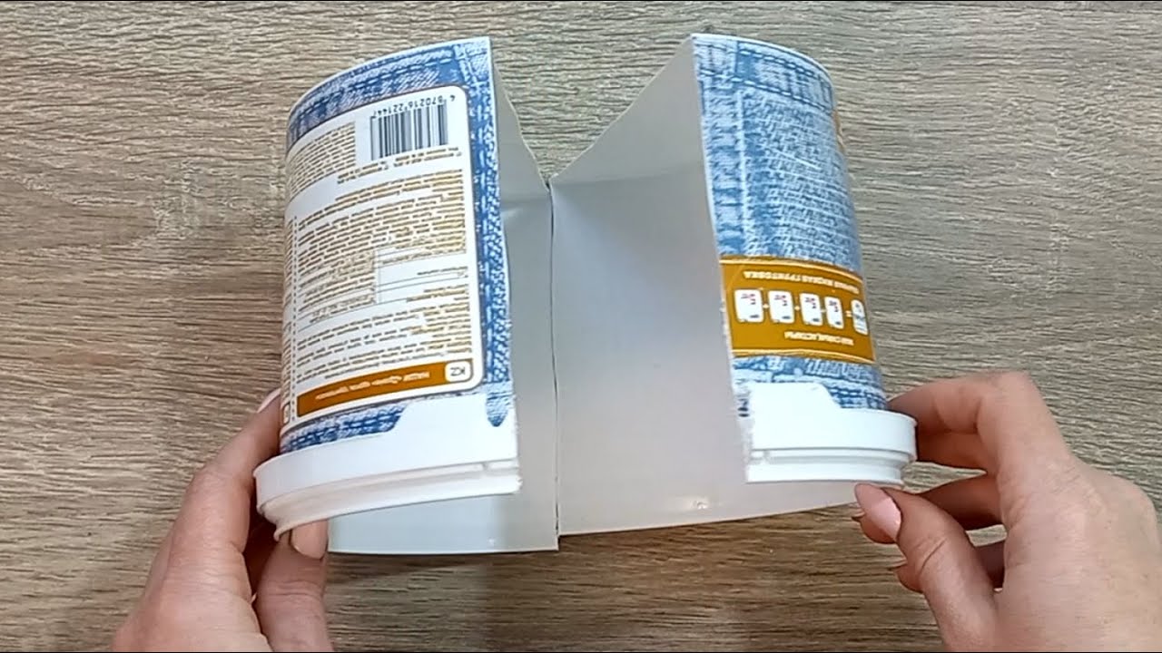 I cut the PLASTIC bucket in half, look what a beauty it turned out.