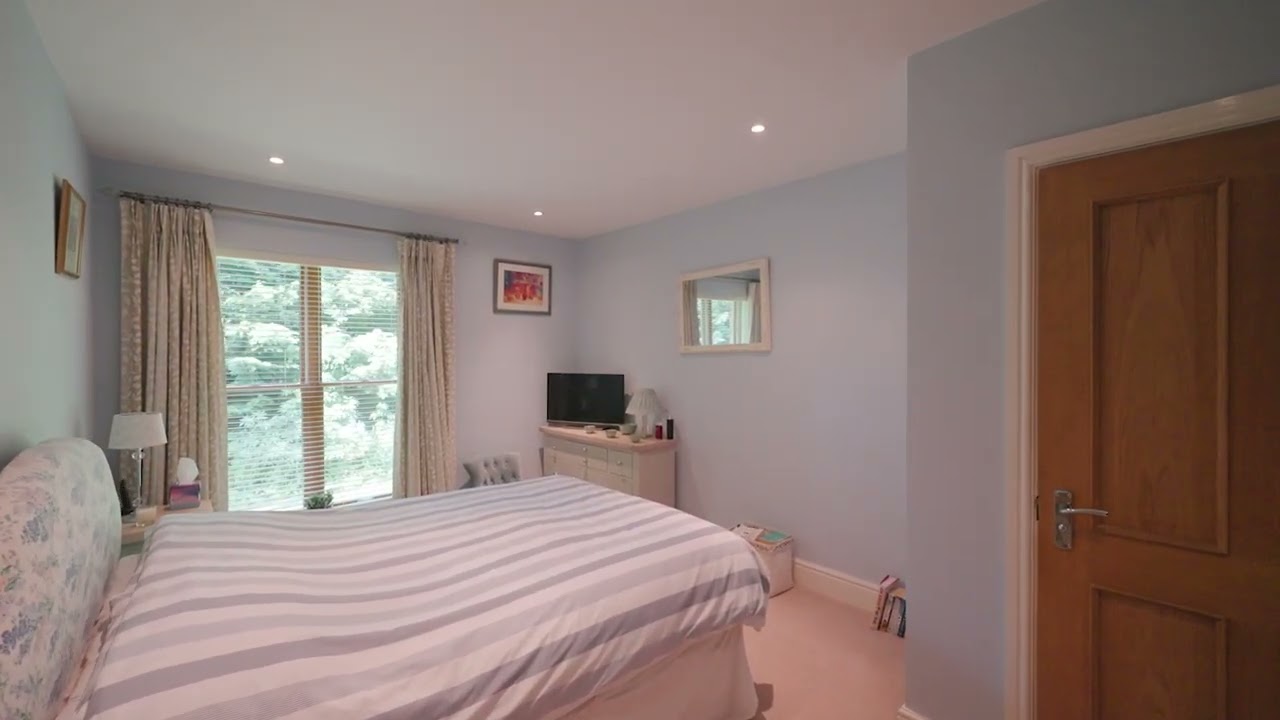 2 The Elms, Thicket Road, Houghton, Huntingdon, Cambridgeshire, PE28 2FQ