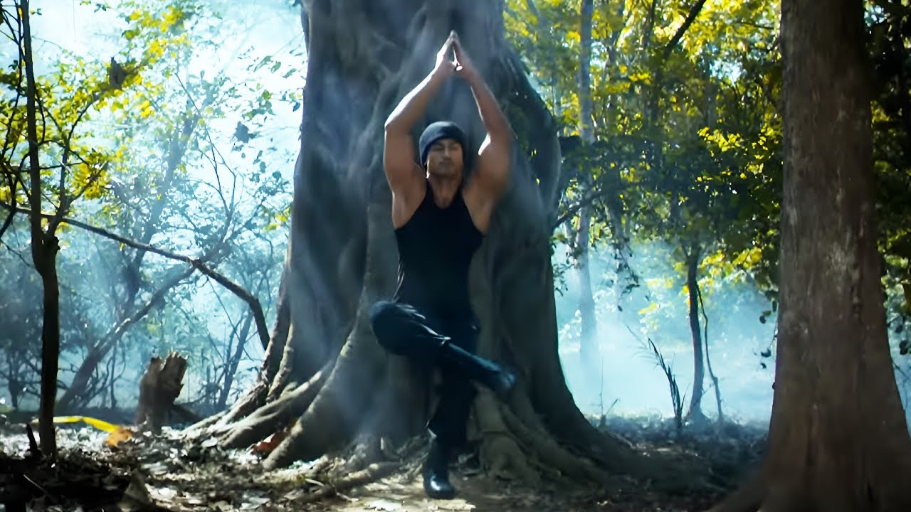 जहाँ सूरज की किरणें नहीं पहुँचती, वहाँ पहुँचता है एक Indian Commando | Vidyut Jammwal Superhit Scene