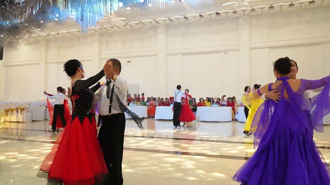 CLB Khiêu Vũ Hoa Ban  Vũ Điệu Slow Waltz Đôi