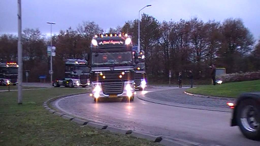 Chauffeurs Ruud Hagens brengen hulde aan gouden paar Pierre en Mientje Hagens