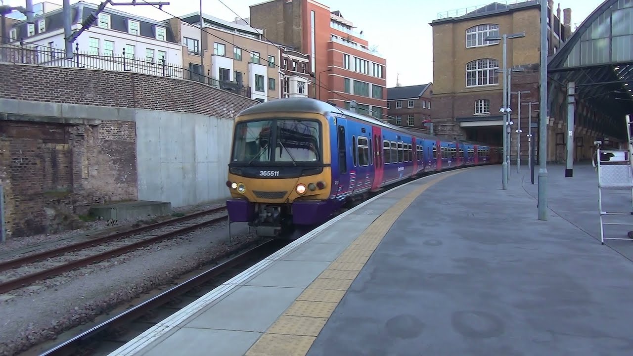 (HD) Ex FCC Great Northern 365511+ 365512 + Refurbished 365520 at Kings Cross on 1P04 7.3.15