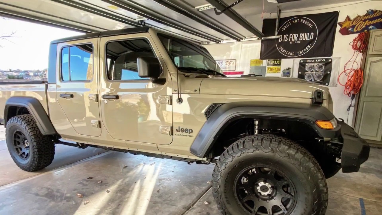 Jeep JT Teraflex 1.5 Level Kit W/ Falcon shocks