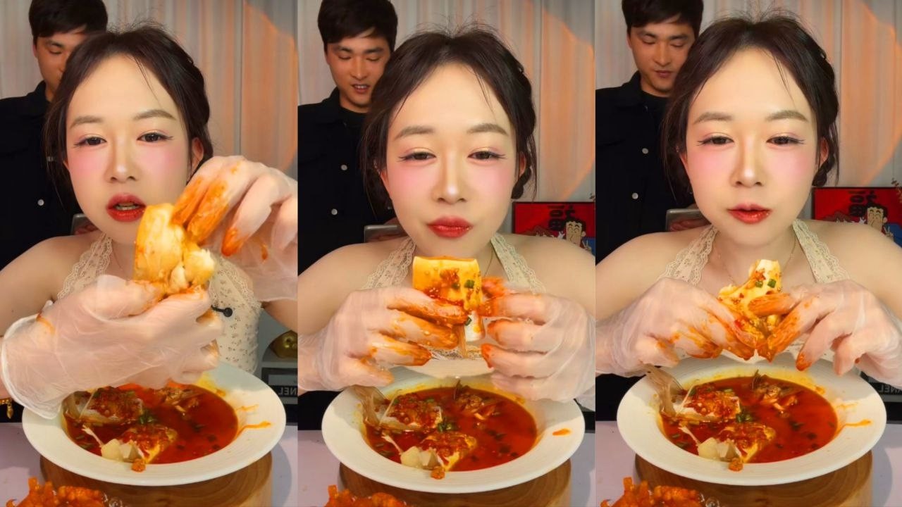 Spicy Korean Mukbang: Eating Giant Bowl of Fire Noodles & Chicken Feet ASMR!