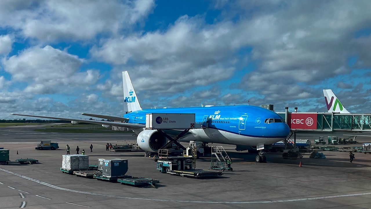 KLM 777-200ER Economy Class Experience | Buenos Aires (EZE) - Santiago de Chile (SCL)