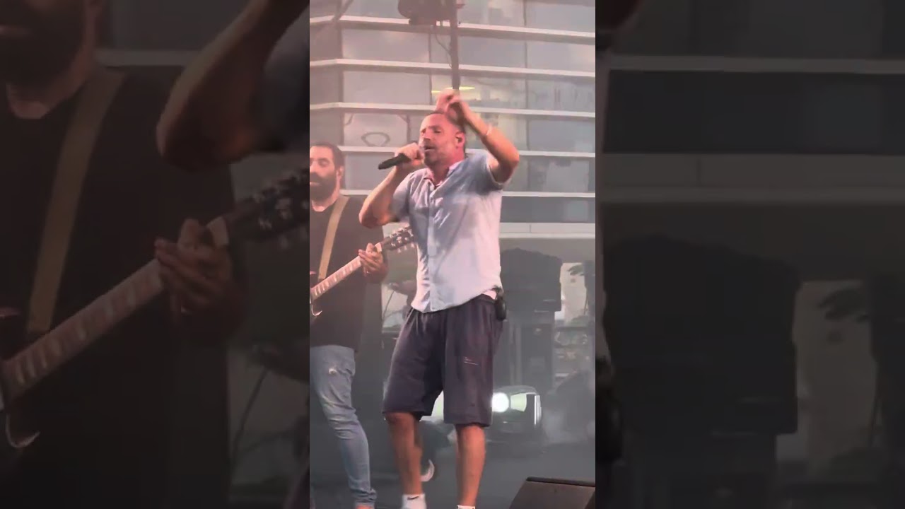 תאילנד@מרצדס בנד, נכנס אל הקהל ומטריף, אוניברסיטת תל אביב, 2024