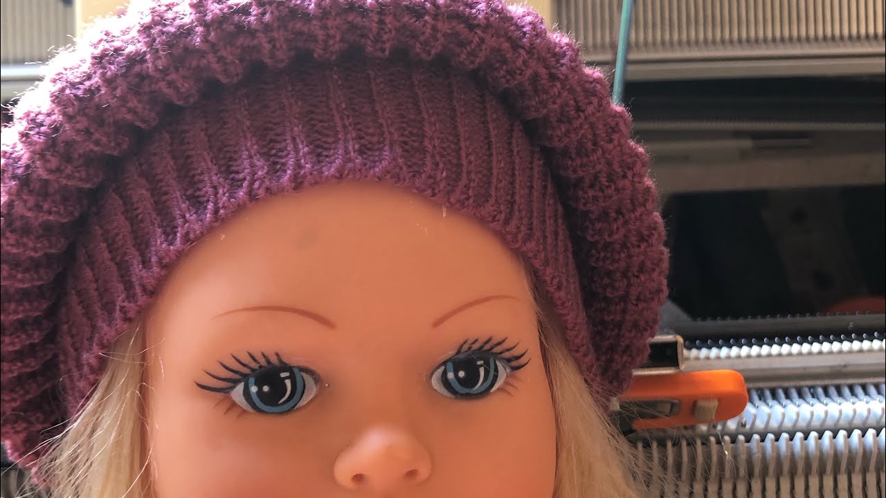 Un béret pour une petite fille ‏  بيري ‏رائع بطريقة سهلة على مكينة التريكو  باساب
