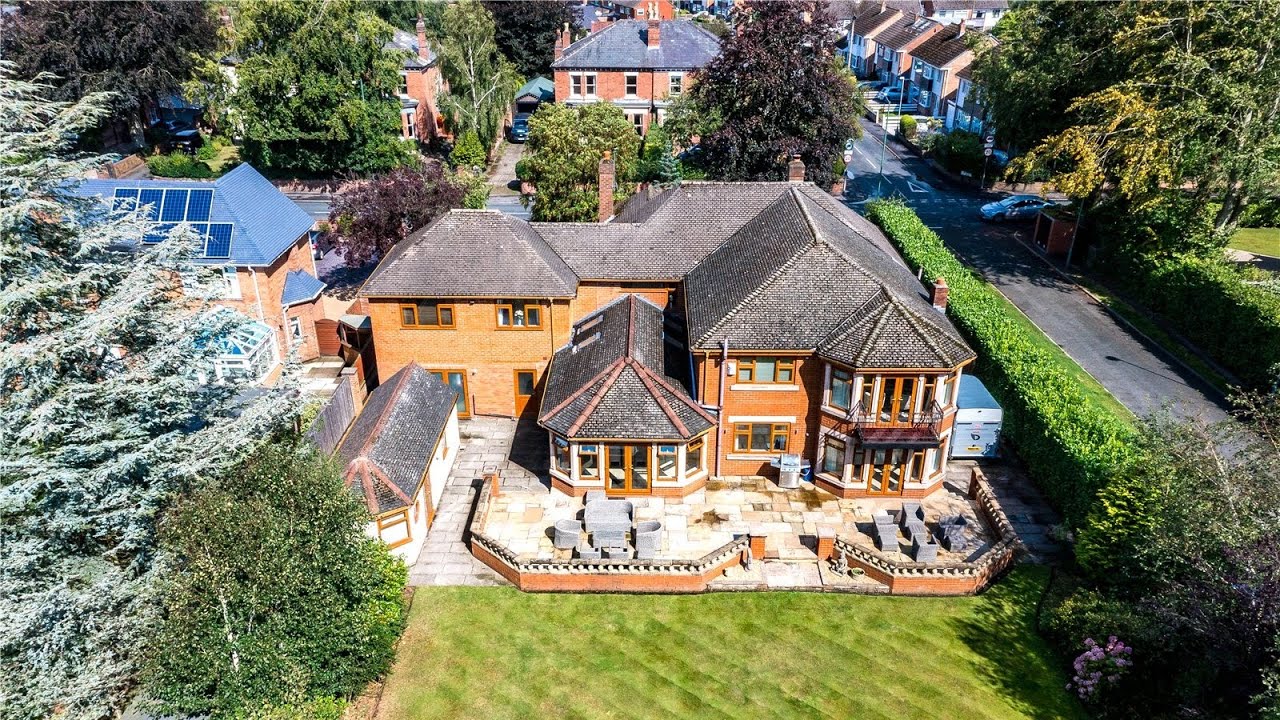10 Junction Lane, Burscough