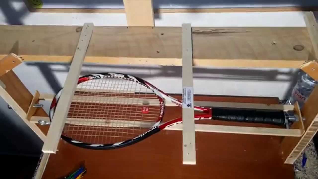 Momenti di inerzia di una racchetta da Tennis