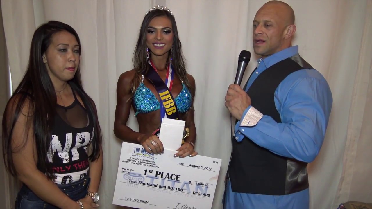 2017 IFBB Tampa Pro | Open Bikini Champion Elisa Pecini