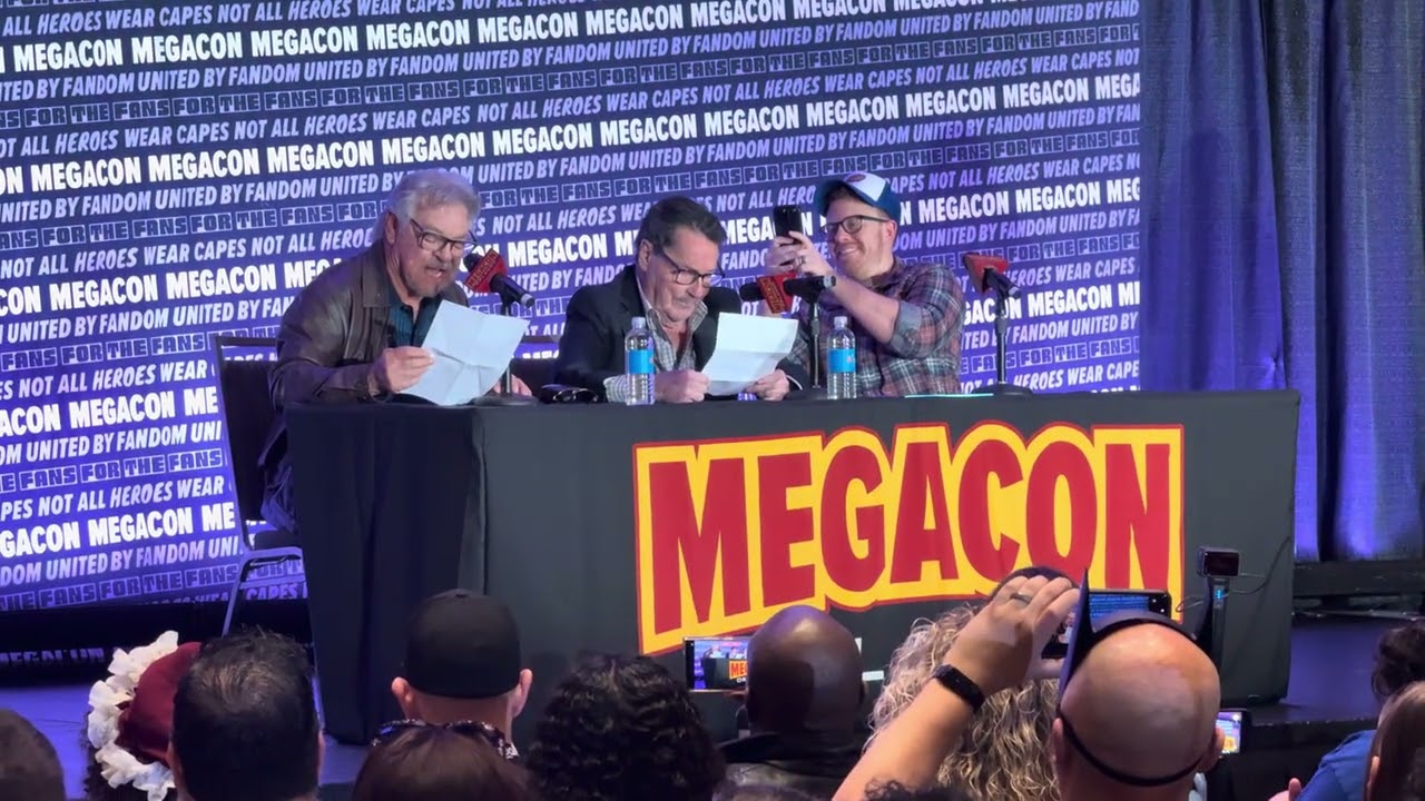 Frank Welker & Peter Cullen Enact a Transformers Scene at MegaCon 2026!!!