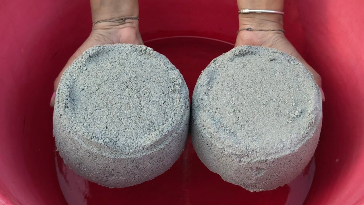 Asmr - Grainy dusty 🌪️ sand cement crumbling in water 💦💦