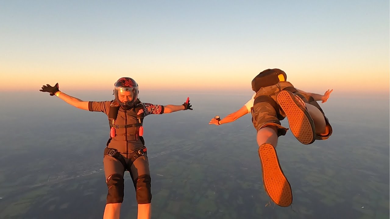 Rise and fall balloon jumping 09 09 2023