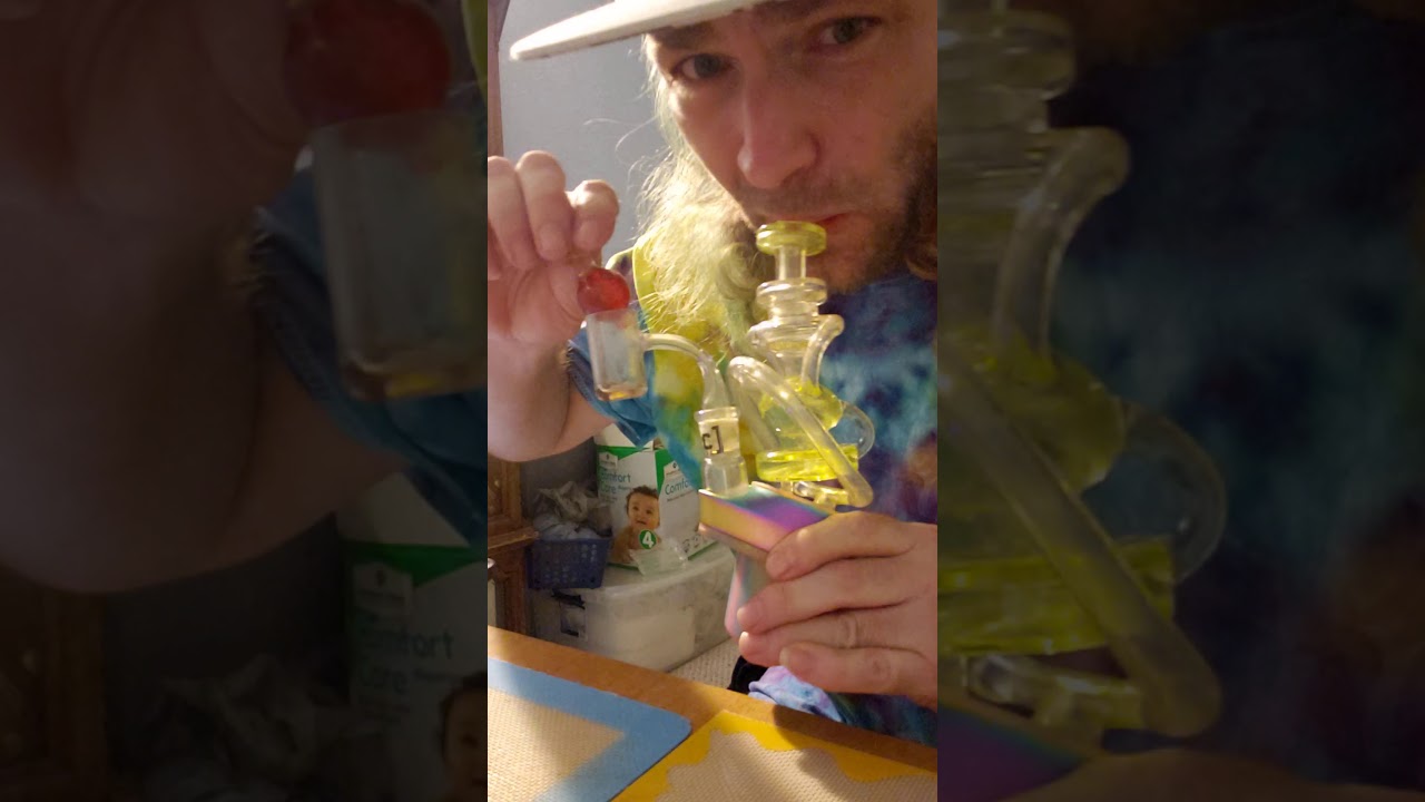 ILLUMINATI MELTS STRAWBERRY PAPAYA X OLIO MAC TRICK  hash rosin