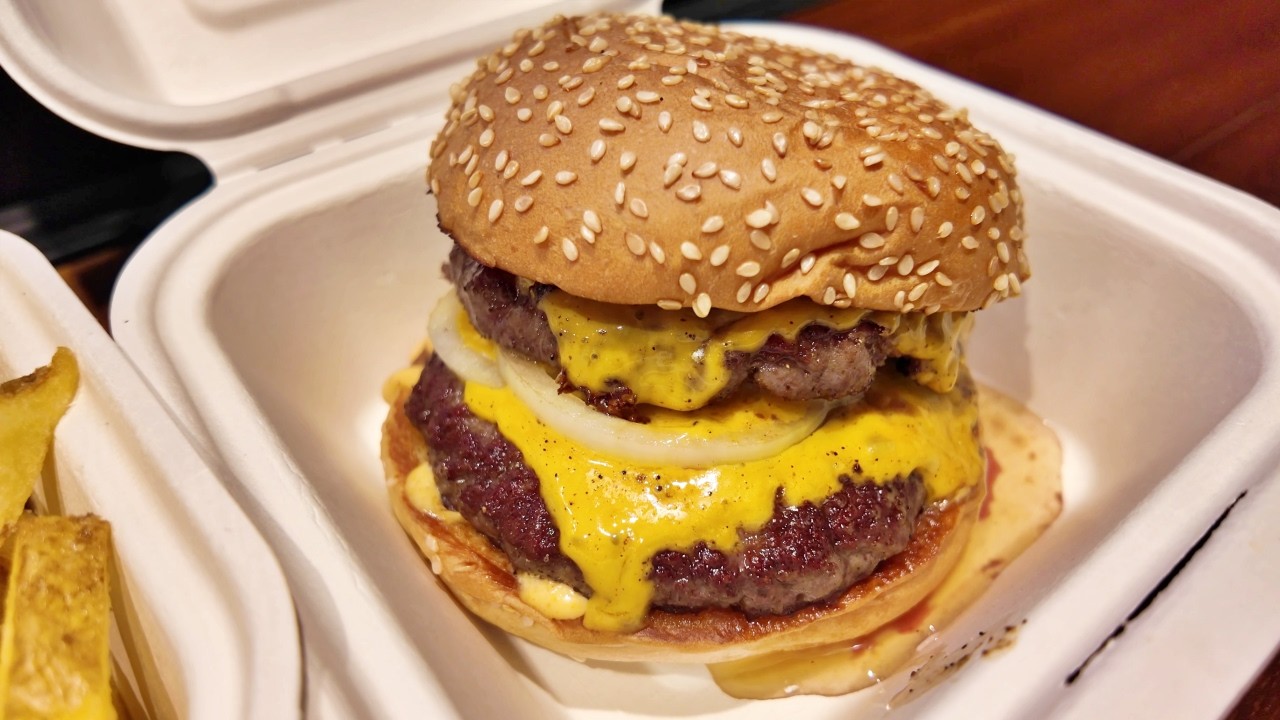 Is This THE BEST Halal Burger in London? | Bleecker Burger Double Cheeseburger Review