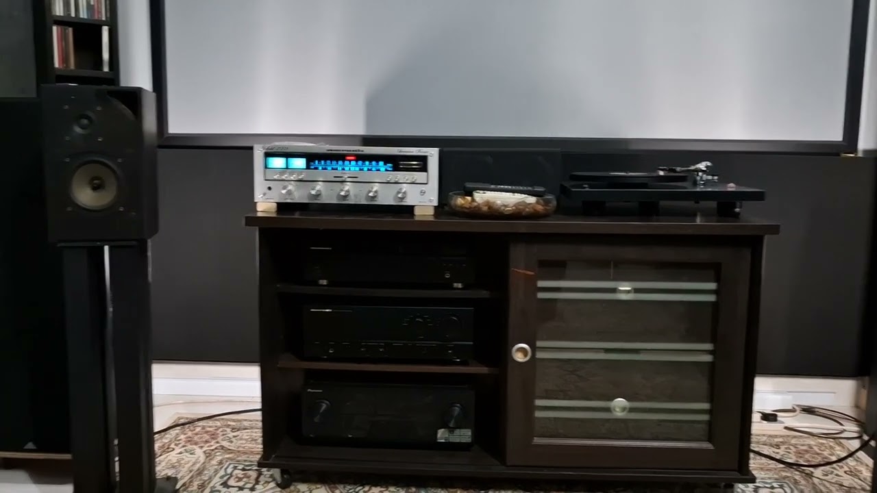 Rega Planar 3 (1981) Upgraded Litz Wire + Marantz Model 2238 + Rega Kyte Bookshelf Speaker
