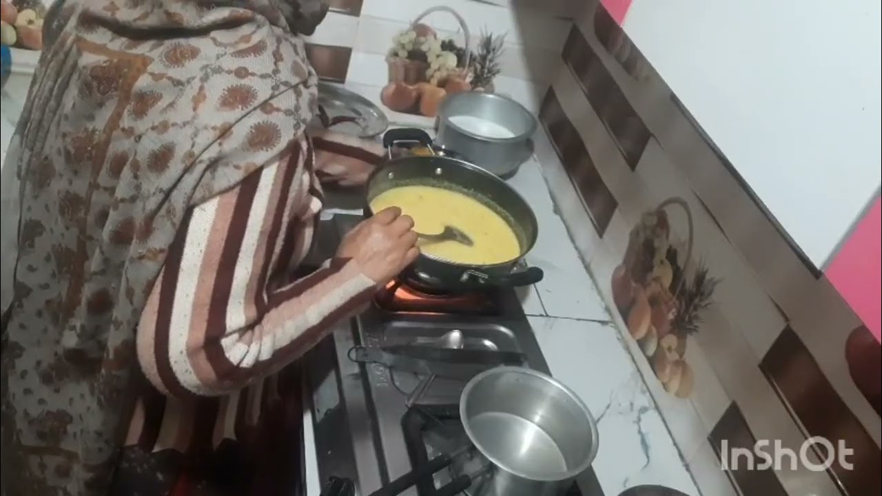 गाजर की कडी बहुत ही स्वादिष्ट  😁gajar ki recipe l easy and tasty gajar ki kadi l Meera s kitchen 