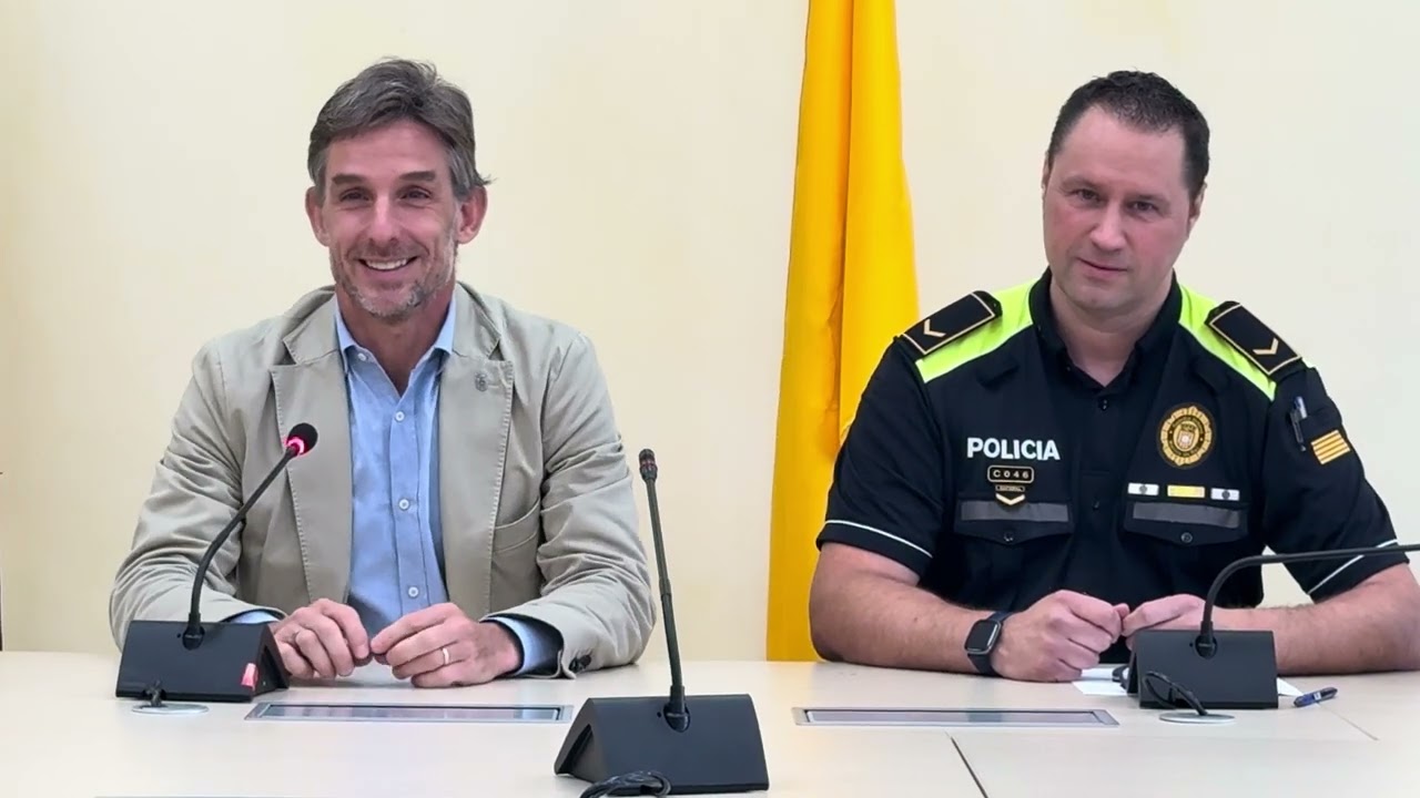El Cabo de la Guardia Urbana de Molins de Rei 046 toma oficialmente posesión de su cargo como Cabo.