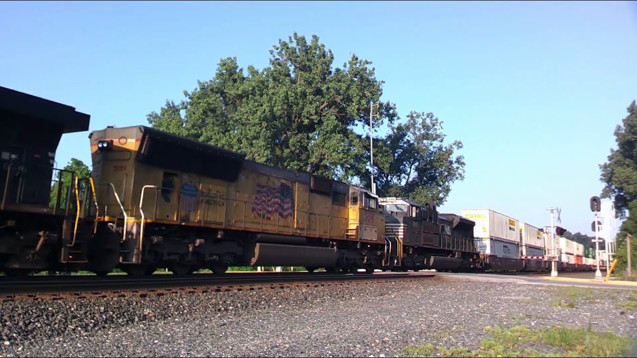 7/14/23 Holland, OH; UP SD70M 5159 trails east