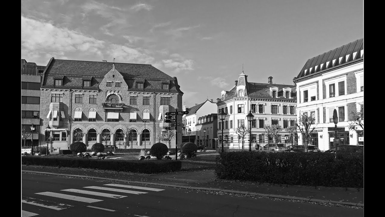 HAMAR, Byvandring i svart-kvitt. Perioden 1860 - 2018