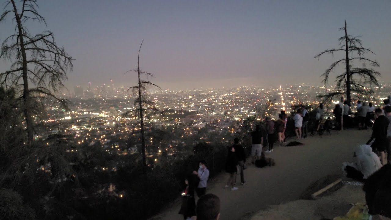 Los Angeles is a war zone with massive 4th of July fireworks display atop Griffith Observatory