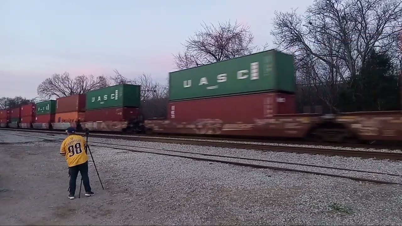 CSXT 529 CSXT 1976 DPU Conrail Heritage Unit CSXT 783 DPU 