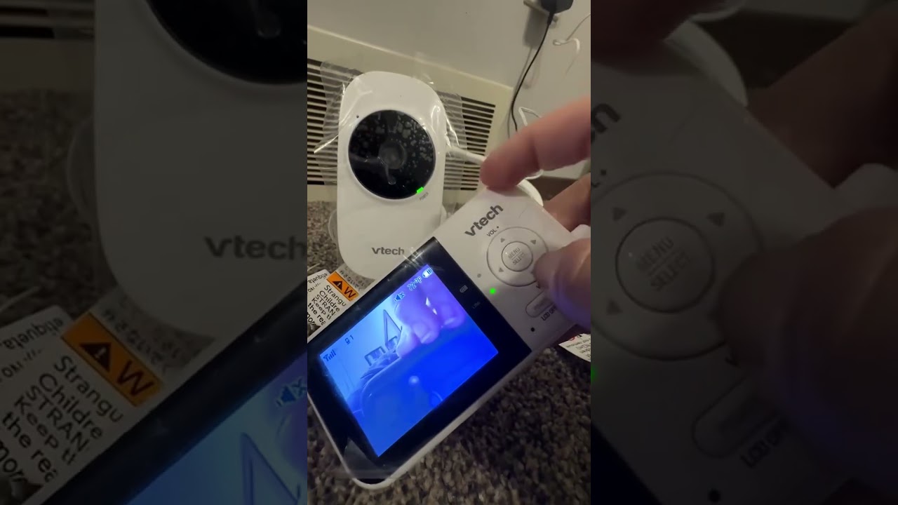 Видеоняня VTech VM819, очень простая в настройке, не требует сопряжения.